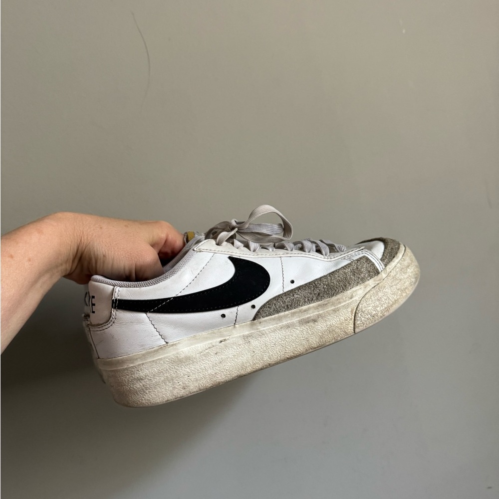 Nike Classic White and Black Low-Tops